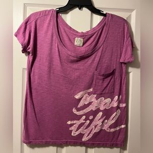 American Eagle Women’s pocket-front T-shirt, size M